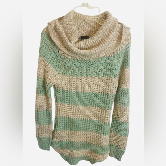 RUE 21 Sweater Small - Picture 1 of 5